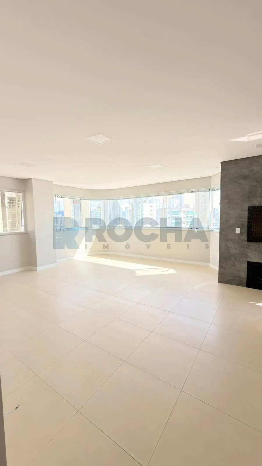 Apartamento 3 suítes para Venda no bairro Centro em Balneário Camboriú