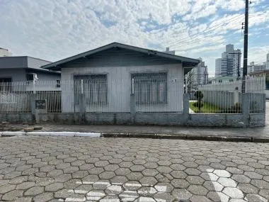 Casa para Venda no bairro São Judas em Itajaí
