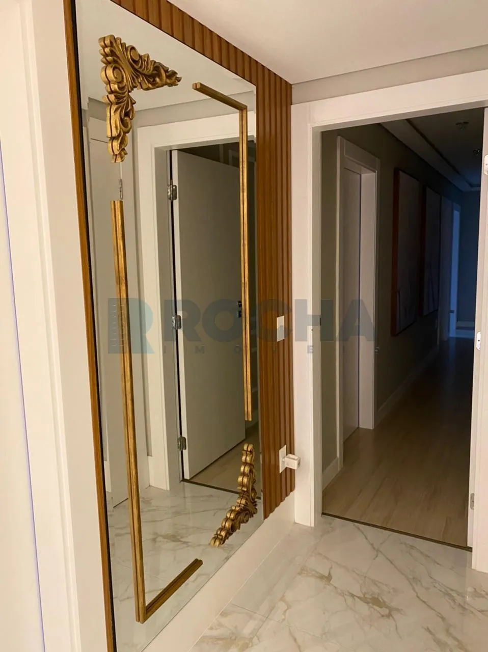 Apartamento 2 suítes para Venda no bairro Centro em Balneário Camboriú