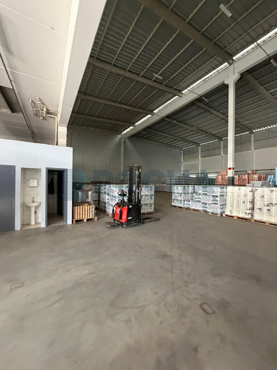 Galpões modulares para locação em Itajaí