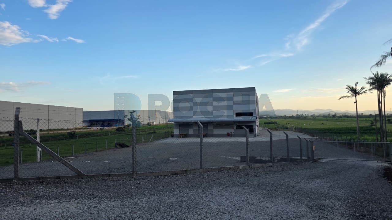 Galpão para Locação Anual no bairro São Roque em Itajaí