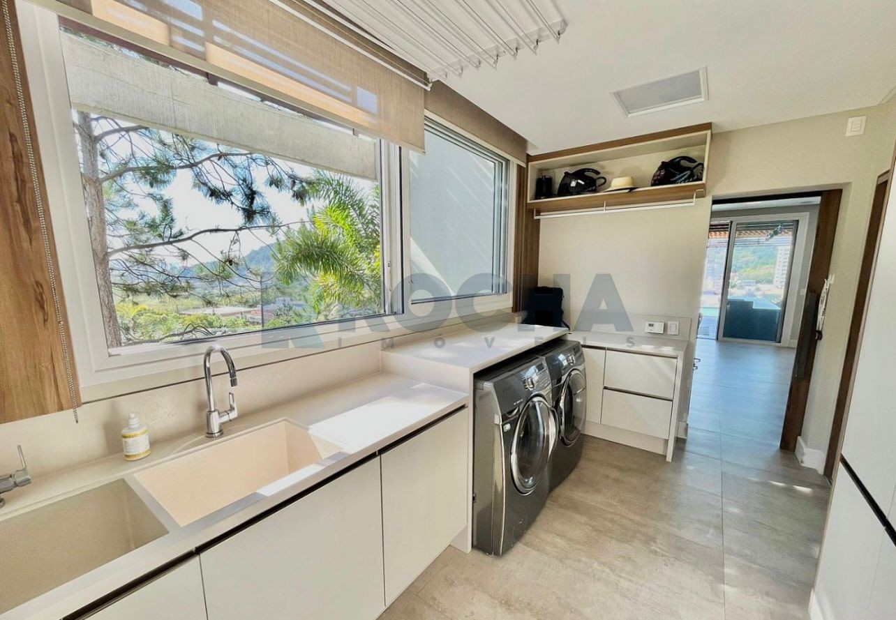 Casa 4 quartos para Venda no bairro Fazendinha em Itajaí