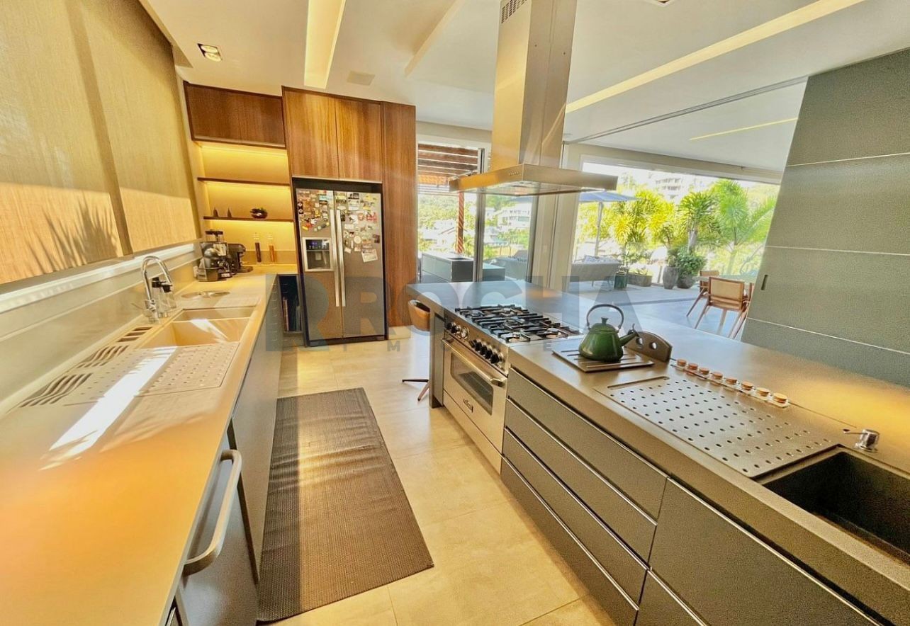 Casa 4 quartos para Venda no bairro Fazendinha em Itajaí