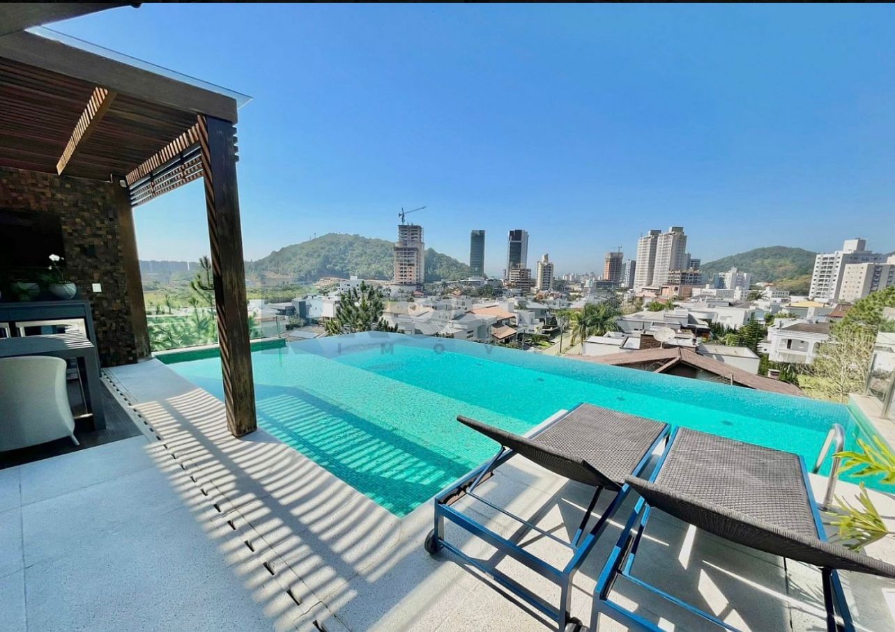 Casa 4 quartos para Venda no bairro Fazendinha em Itajaí