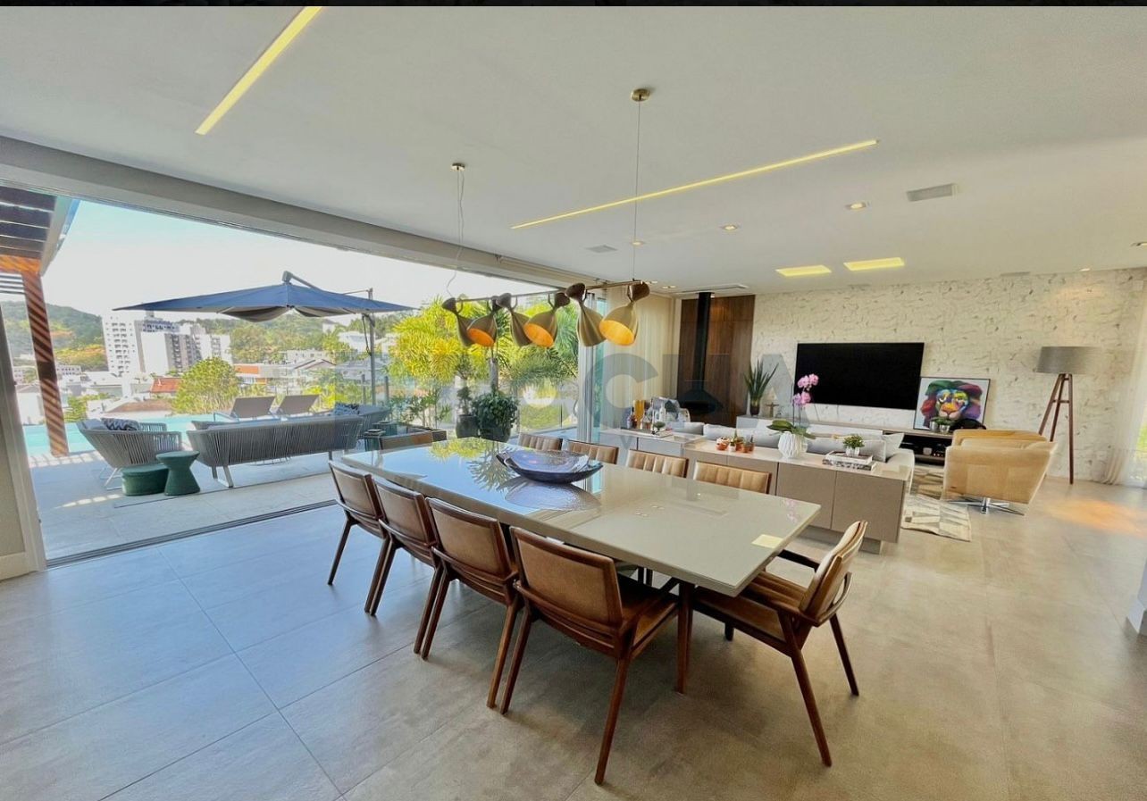 Casa 4 quartos para Venda no bairro Fazendinha em Itajaí