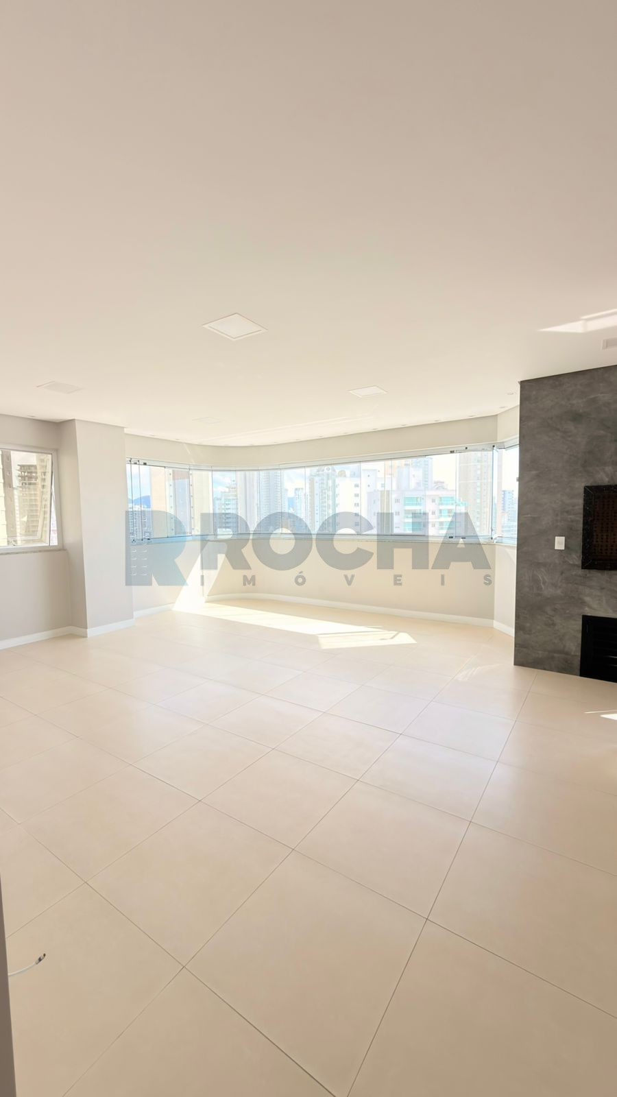 Apartamento 3 suítes para Venda no bairro Centro em Balneário Camboriú