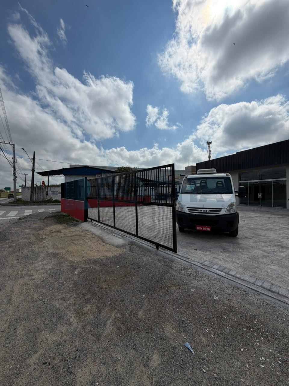 Galpão para Locação Anual no bairro Salseiros em Itajaí