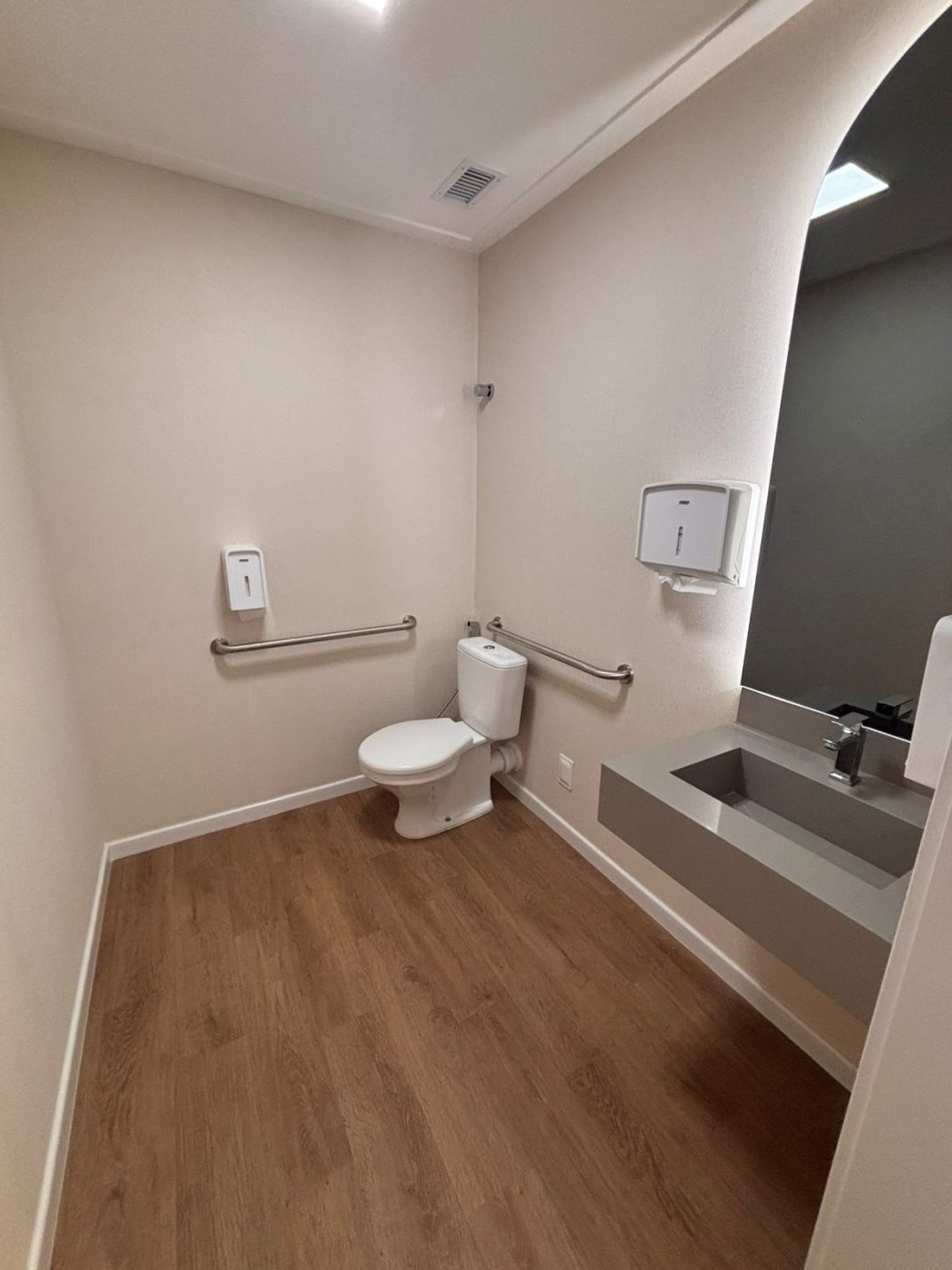 Sala comercial para Locação Anual no bairro Centro em Itajaí