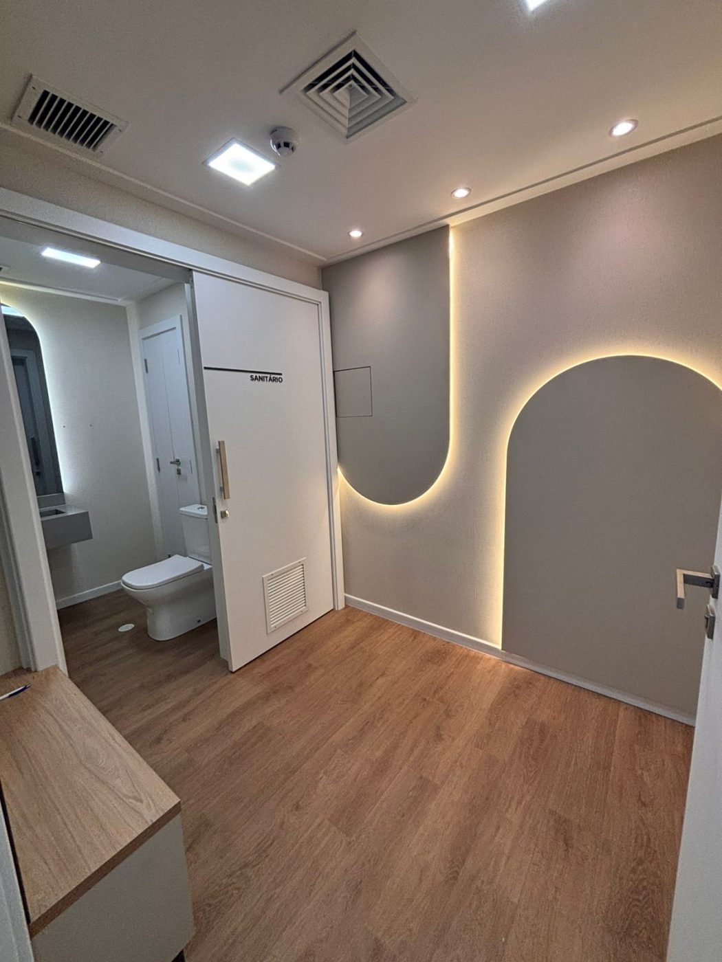 Sala comercial para Locação Anual no bairro Centro em Itajaí