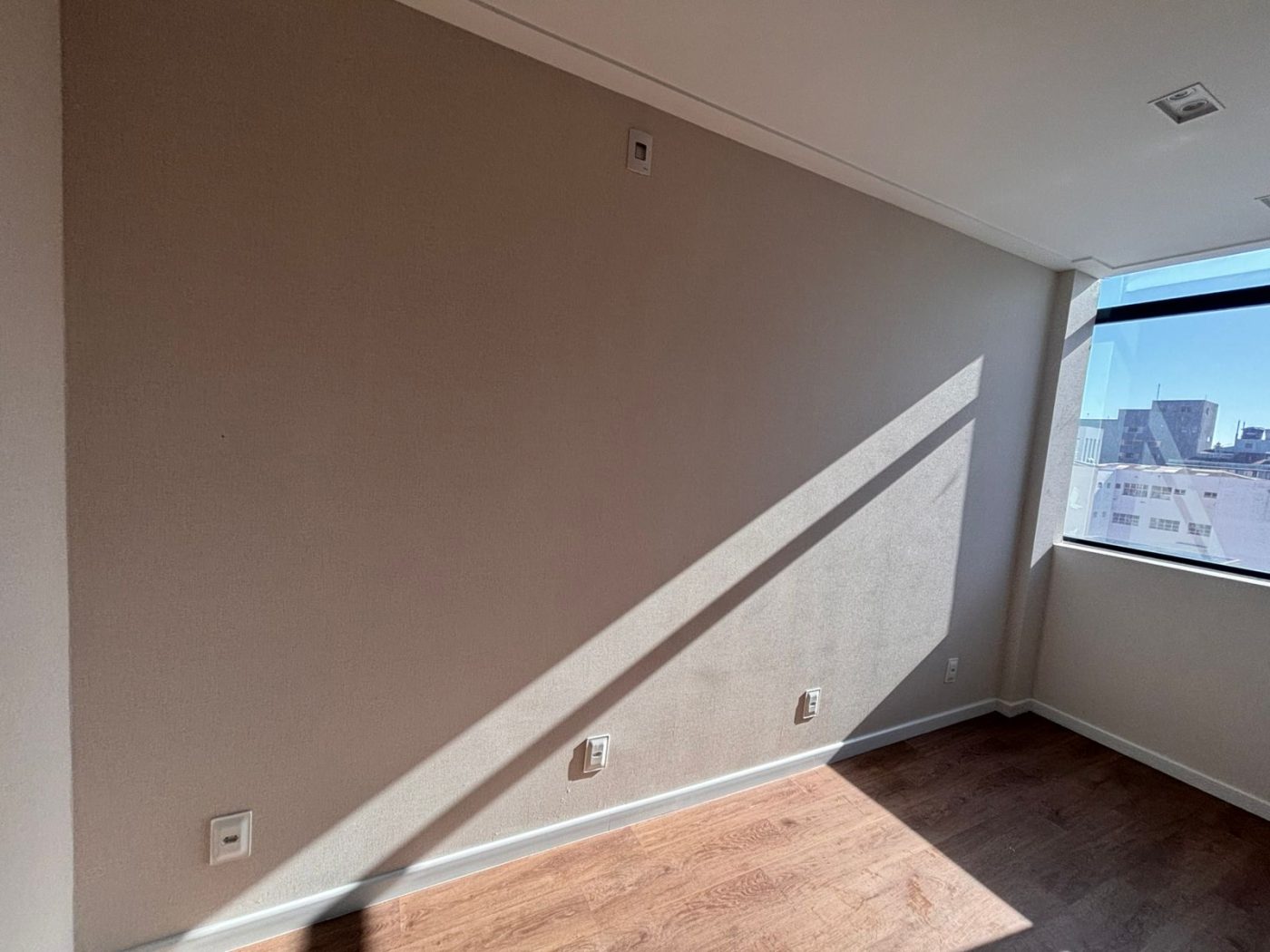 Sala comercial para Locação Anual no bairro Centro em Itajaí