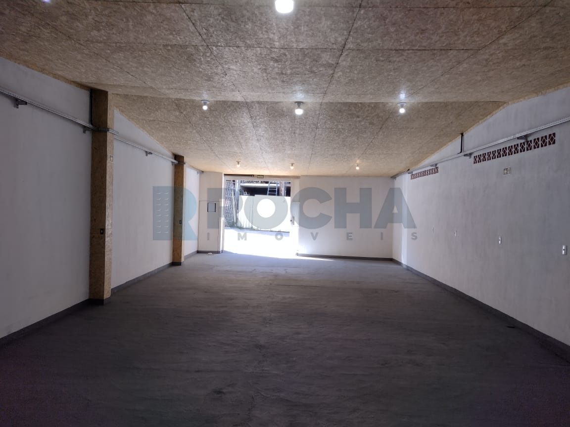 Galpão para Locação Anual no bairro Nações em Balneário Camboriú
