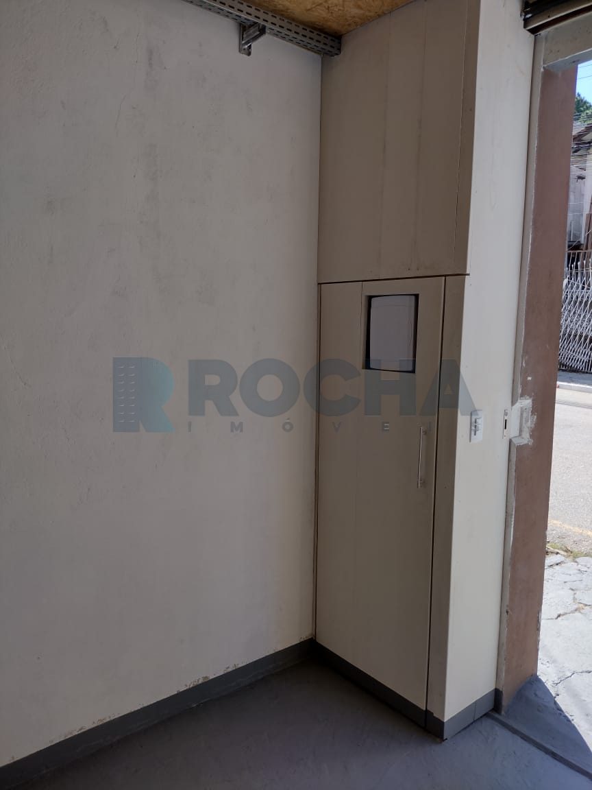 Galpão para Locação Anual no bairro Nações em Balneário Camboriú