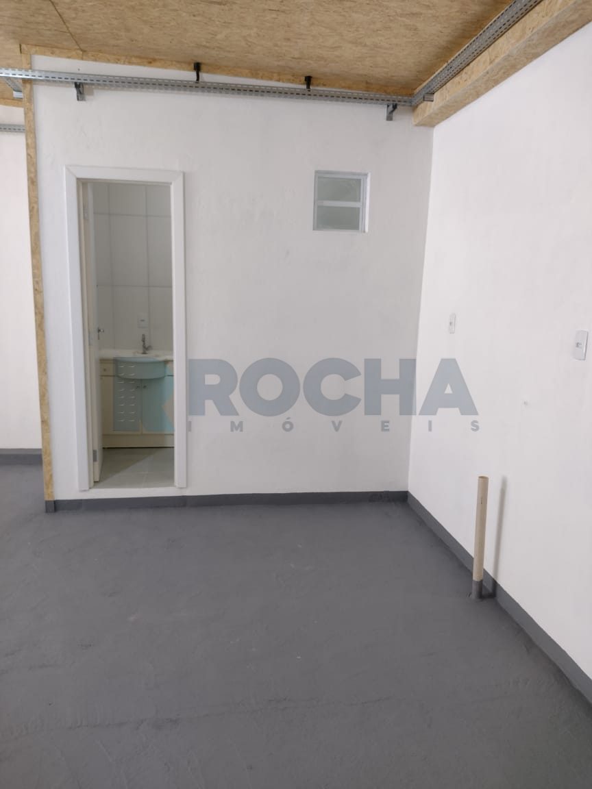 Galpão para Locação Anual no bairro Nações em Balneário Camboriú