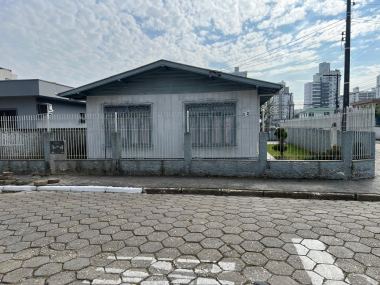 Casa para Venda no bairro São Judas em Itajaí