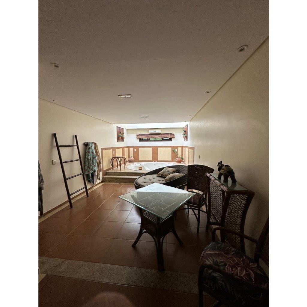 Casa, 4 quartos, 240 m² - Foto 17