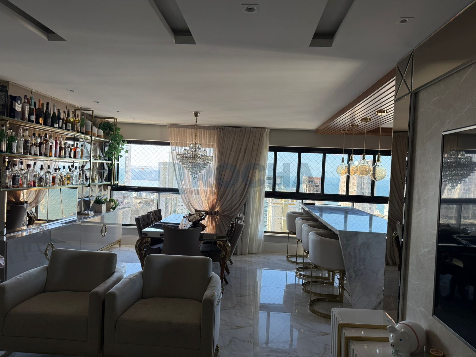 Apartamento 2 suítes para Venda no bairro Centro em Balneário Camboriú