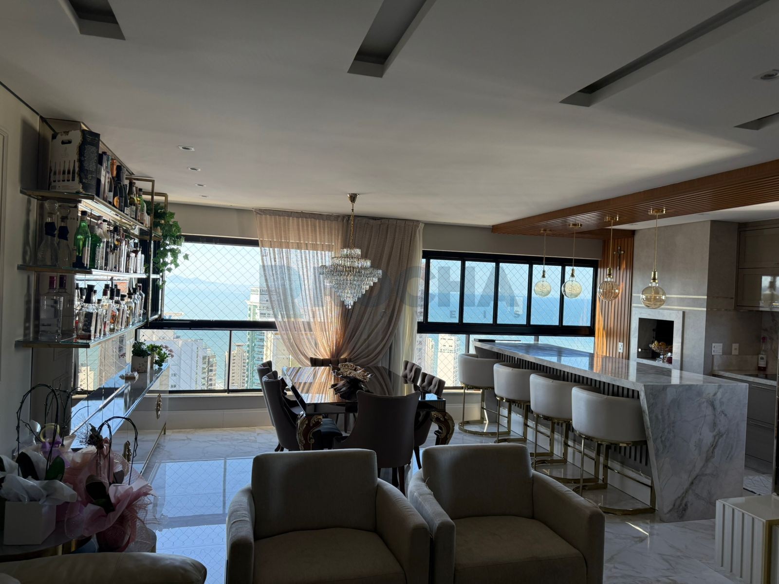 Apartamento 2 suítes para Venda no bairro Centro em Balneário Camboriú