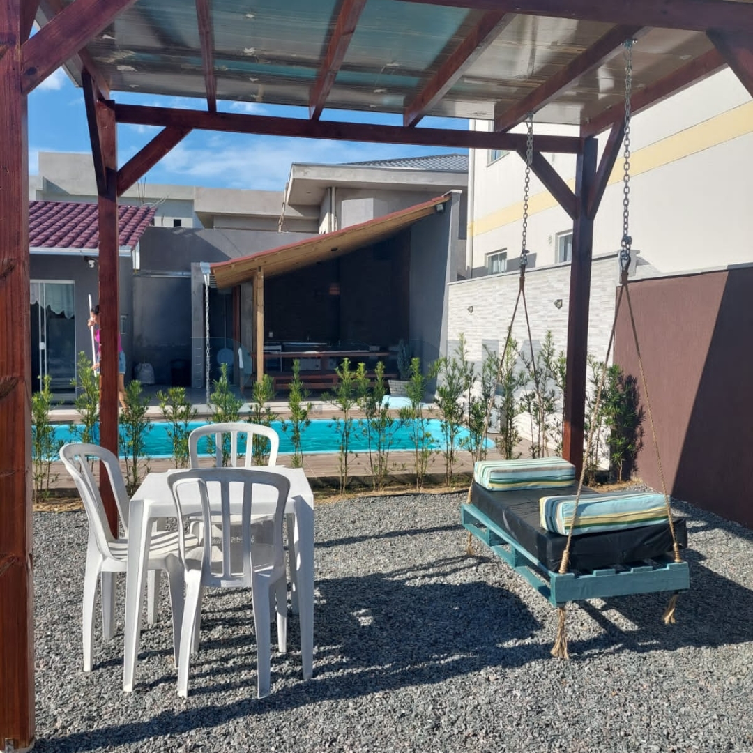 Chalé e Casa para Venda  em Balneário Piçarras