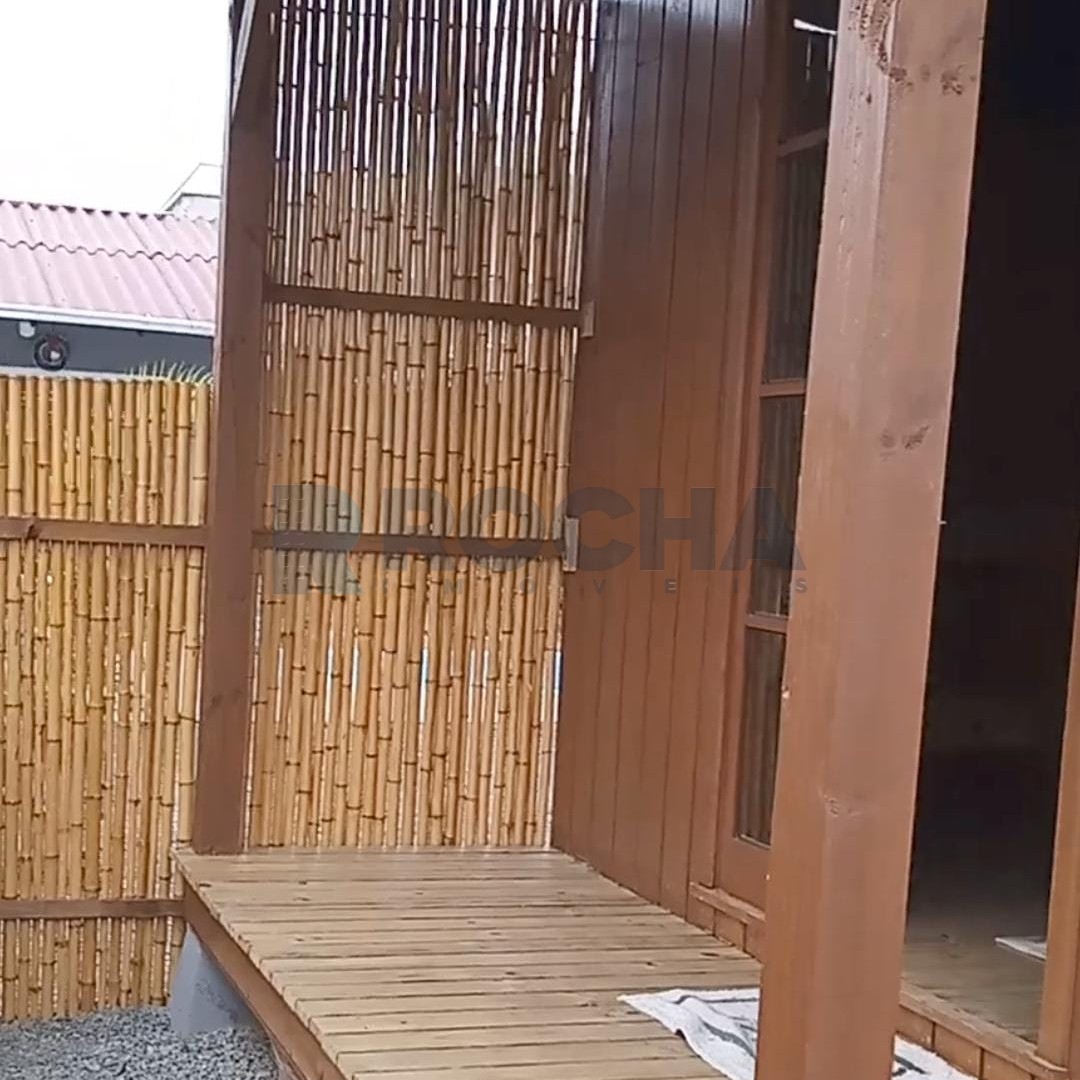 Chalé e Casa para Venda  em Balneário Piçarras